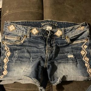 Wore only a couple times. Too big